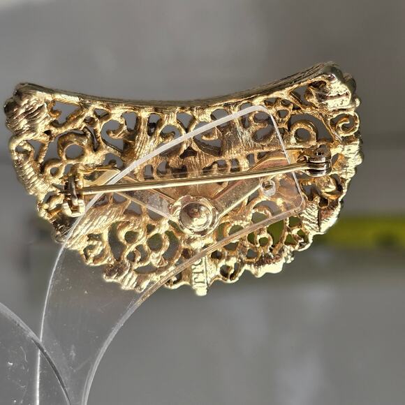 J Jonet Vintage Brooch Women's Gold Tone Filigree Ruby and Pearl Accents Glam - Picture 5 of 9